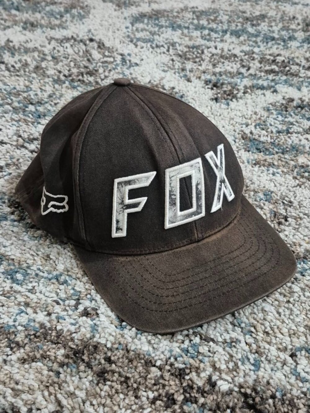Fox Racing Flexfit Black & White Logo Hat – Size S/M